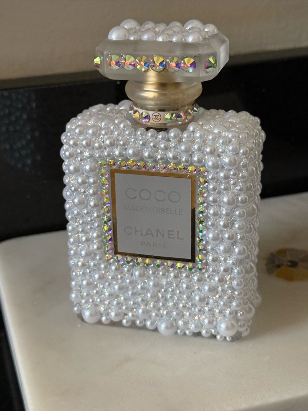 Coco CHANEL Pearl & Crystal Embellished Decorative Piece in White and Gold-empty - Picture 4 of 14